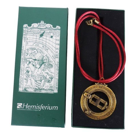 Wisiorek Mosiężny – Uniwersalny Zegar Słoneczny (Pierścienie Astronomiczne) – Średnica 4,5 cm