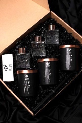 Królewski Zestaw Prezentowy "Black & Gold" – 3 Świece i 3 Dyfuzory