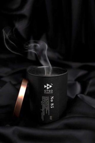 Świeca Sojowa: No. 85 Black Edition (Jaśmin i Tuberoza) – 280 ml