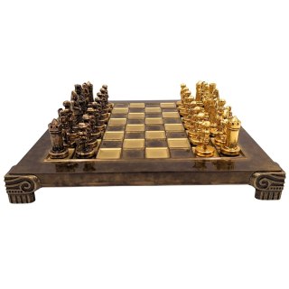 Szachy Metalowe z Mosiężną Szachownicą w Drewnianej Skrzyni – 20 x 20 cm