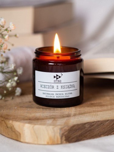 Świeca Sojowa: Wieczór z Książką (Szafran i Cedr) – 120 ml