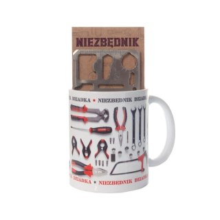 Kubek ceramiczny z napisem NIEZBĘDNIK DZIADKA z narzędziem wielofunkcyjnym.
