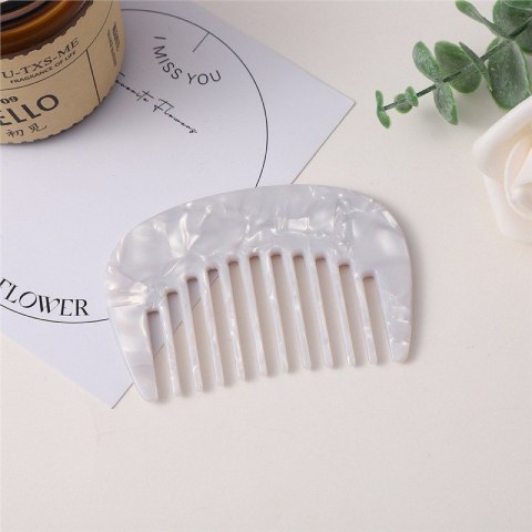 Profesjonalny Grzebień – Niezbędnik Stylizacji – 7,8x4,8 cm