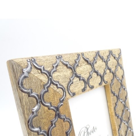 Ramka na Zdjęcia z Drewna Mangowego – Motyw Koniczyny Marokańskiej – Format 10x15 cm