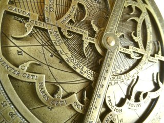 Astrolabium Mosiężne – Reprodukcja Hartmann z 1532 r. – Wys. 18 cm