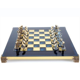 Szachy Metalowe w Drewnianej Skrzyni – Motyw Cykladzki – 28 x 28 cm