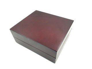 Pudełko Prezentowe Drewniane – Ciemna Wiśnia – 16 cm