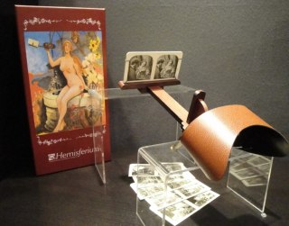 Drewniany Stereoskop Wiktoriański ze Zdjęciami – Dł. 37 cm