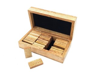 Domino w Drewnianym Pudełku Mango – Mosiężne Zdobienia – 15 cm
