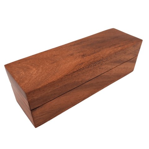 Drewniane Kości do Gry z Mosiężnymi Detalami w Etui – 12,5 cm
