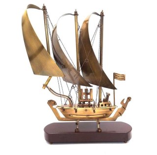 Model Okrętu na Drewnianej Podstawie - Mosiądz – Wys. 38 cm