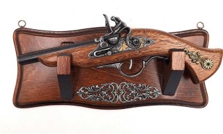 Pistolet na Wieszaku – Motyw Historyczny Oręż – 32 x 13 cm