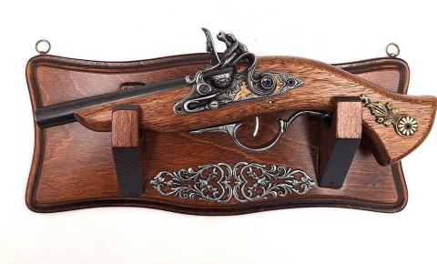 Pistolet na Wieszaku – Motyw Historyczny Oręż – 32 x 13 cm