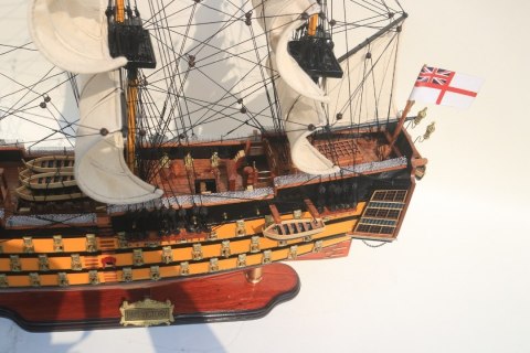 Model Żaglowca "HMS Victory" - Drewno Egzotyczne - 80 cm