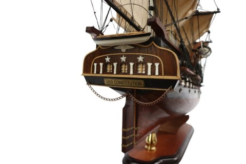 Model Żaglowca "USS Constitution" - Drewno Egzotyczne - 100 cm