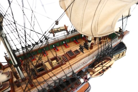 Model Żaglowca "USS Constitution" - Drewno Egzotyczne - 100 cm