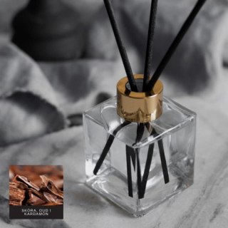 Dyfuzor Zapachowy: Skóra, Oud i Kardamon – 100 ml