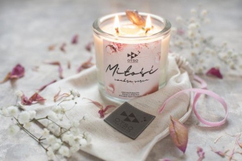 Świeca Sojowa: MIŁOŚĆ – Czakra Serca (Kwarc Różowy) – 250 ml