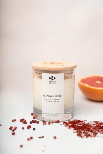 Świeca Sojowa: Różowy Pieprz (Skóra i Szafran) – 250 ml