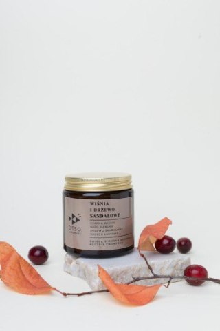 Świeca Sojowa: Wiśnia i Drzewo Sandałowe (Kremowa Słodycz) – 120 ml